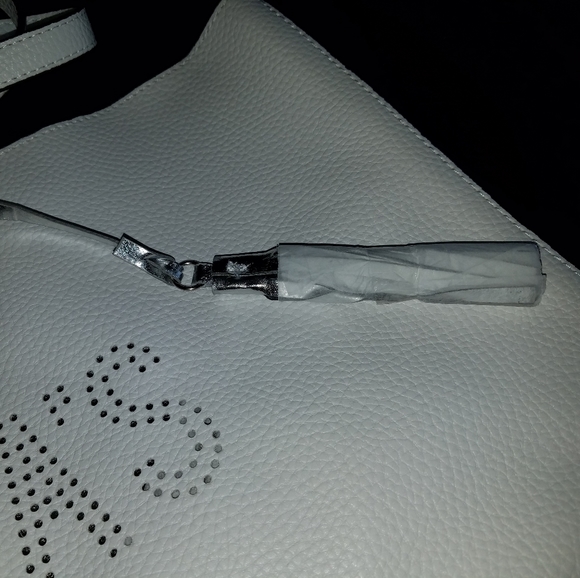 VICTORIA'S SECRET - NWT - Wht & metallic silver - Picture 5 of 8